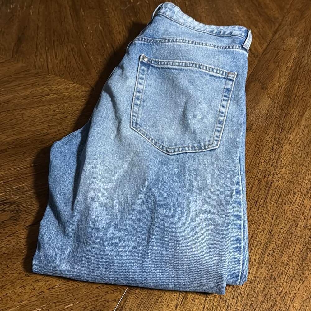 H&M Jeans - Picture 2 of 2